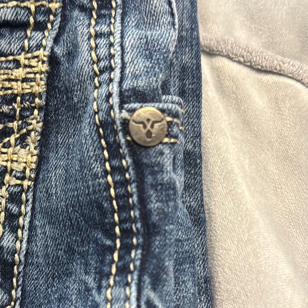 Wrangler Blue Jeans - Picture 3 of 11